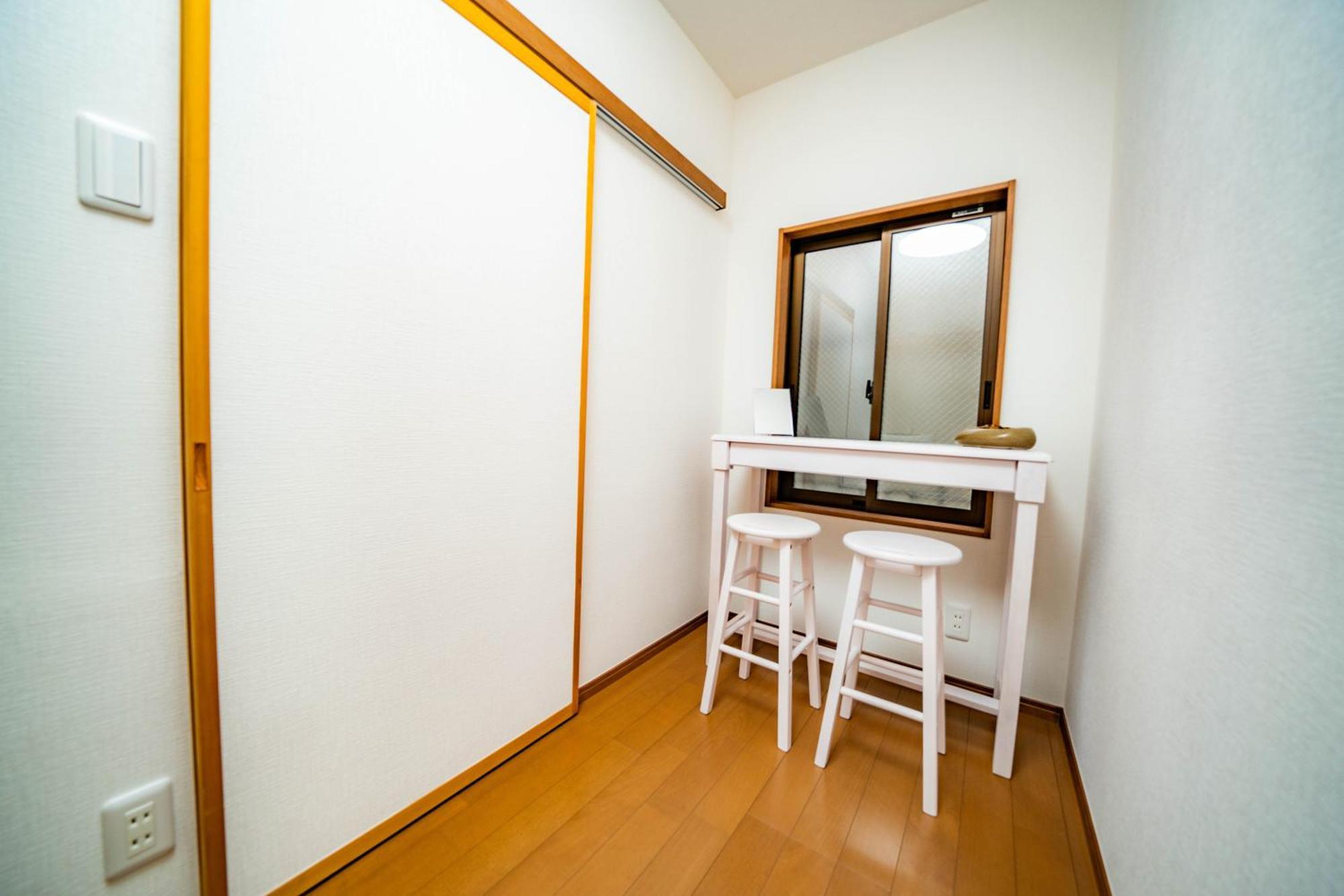 Apartment 3 Bedrooms House In Food Heaven Area *